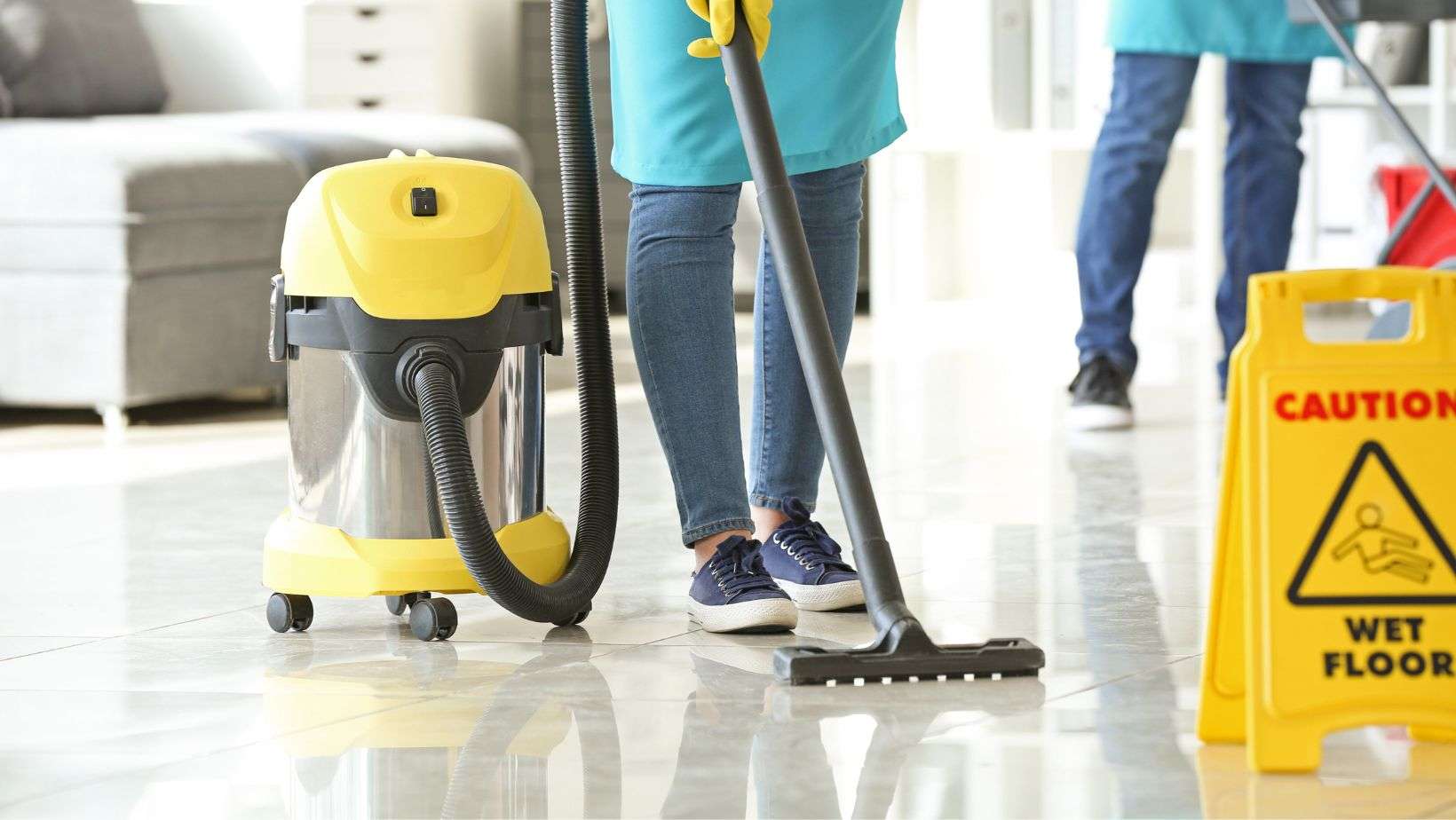 What are the basic speed commercial cleaning tips from professional cleaners?
