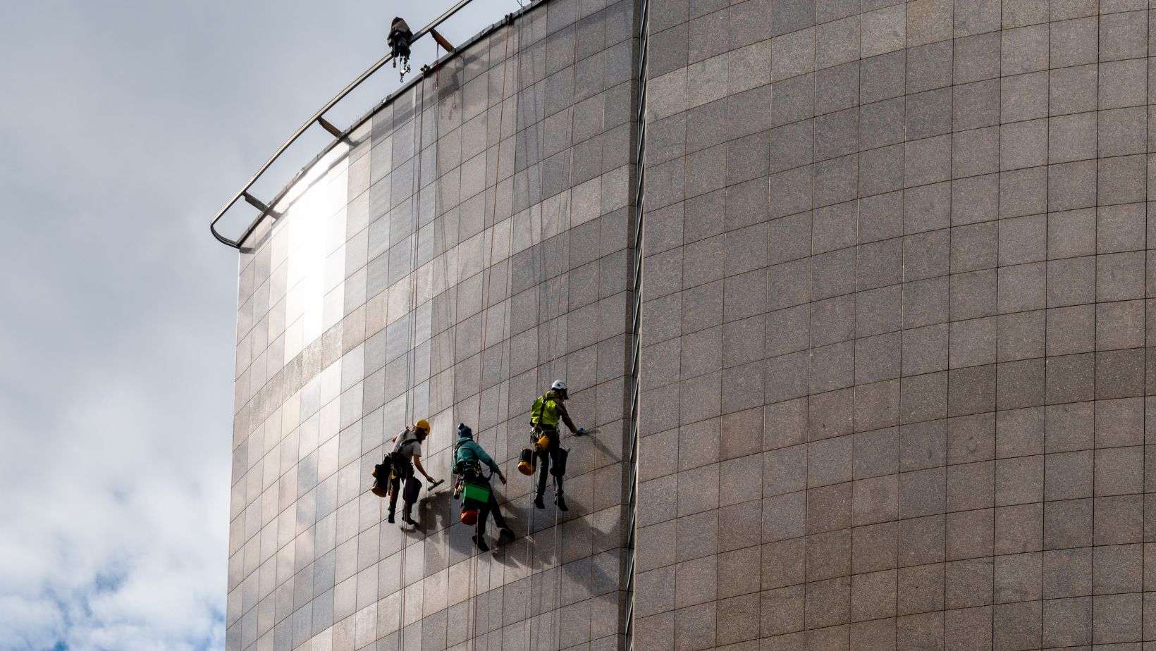 IS ROPE ACCESS CLEANING SAFE